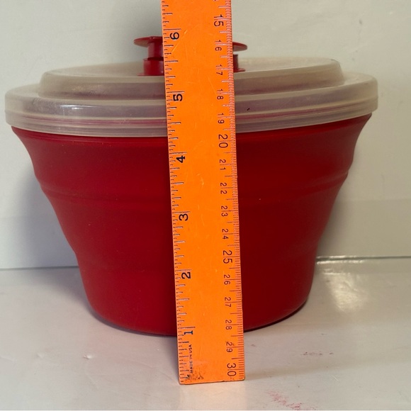 Pampered chef microwave silicone popcorn popper W/ leaflet red EUC - Picture 7 of 11